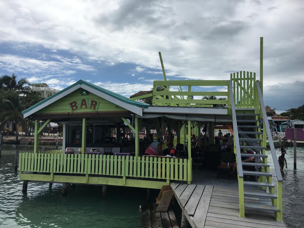 Mara'S Place Hotel Caye Caulker Bagian luar foto
