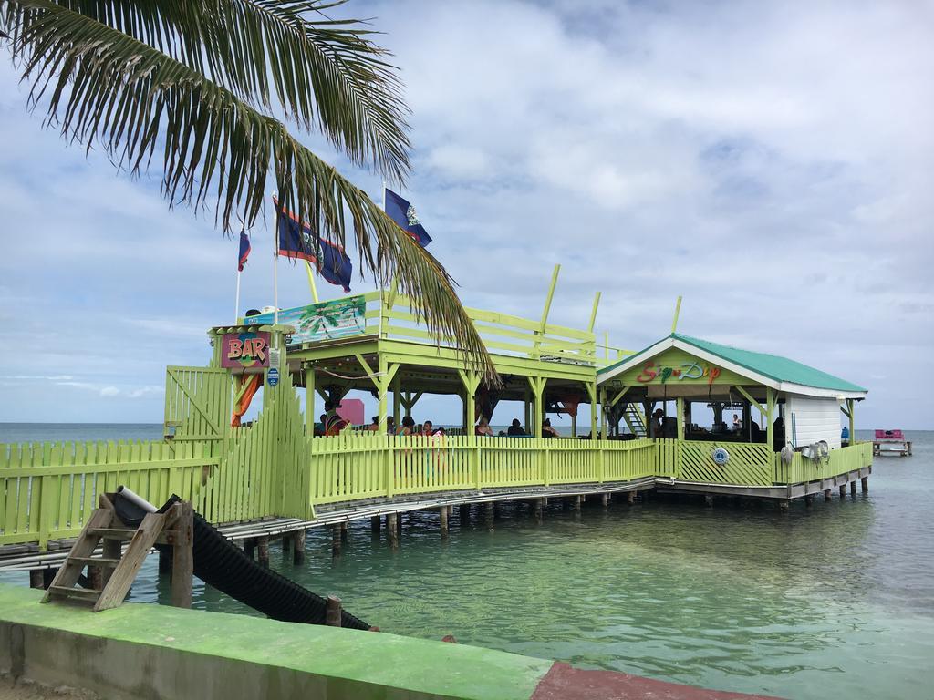 Mara'S Place Hotel Caye Caulker Bagian luar foto