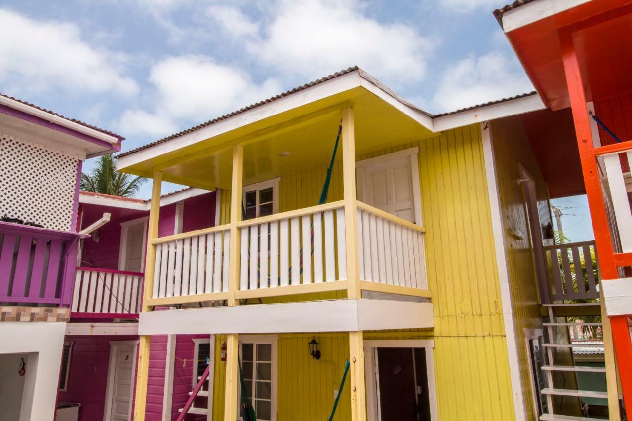 Mara'S Place Hotel Caye Caulker Bagian luar foto
